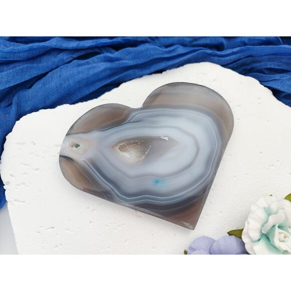 Druzy Agate Flat Heart Crystal Carving - Picture 3 of 5
